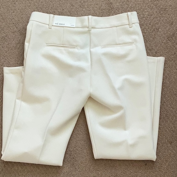 NWT Ann Taylor Winter White Ivory Off-White  Ankle Pants 2P - Picture 2 of 9